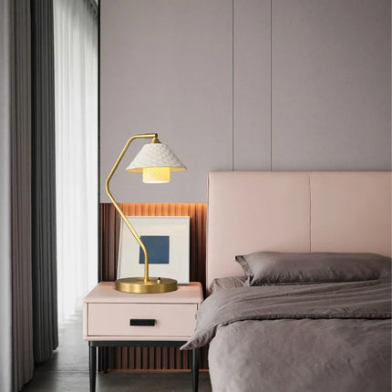 Lampe de bureau design en céramique et cuivre à angle réglable — LZ4X9P