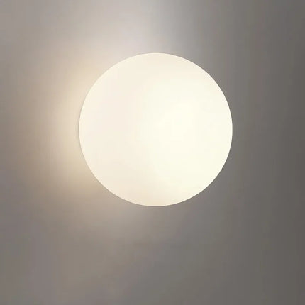 Plafonnier en verre au design moderne pour intérieur élégant — LZ4X9M2