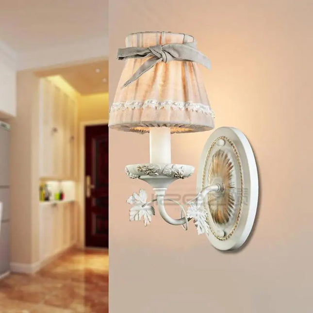 Applique murale en fer avec abat-jour tissu et nœud ruban décoratif — LZ4X9T