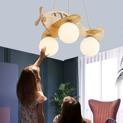 Lustre en bois LED en forme d’avion pour chambre d’enfant — LZ4P9XQ