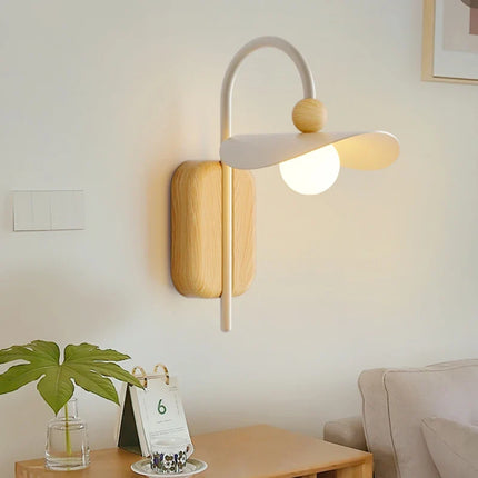 Applique murale nordique en bois avec éclairage LED intérieur — LZ4XJ9