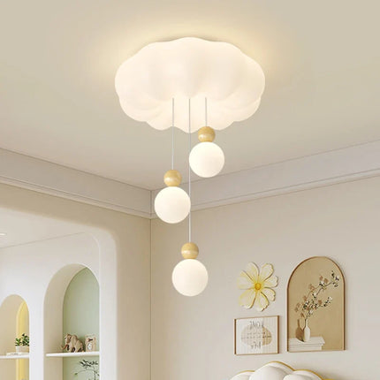 Lustre nuage romantique pour chambre d’enfant chaleureux — LZ4X9QJ