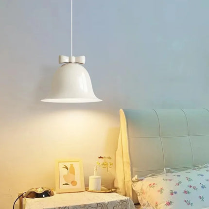 Suspension enfant décorative avec nœud papillon — LZ4X7Q