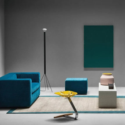 Lampadaire italien au design artistique pour intérieur élégant — LZ4X9QJ