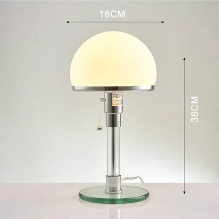 Lampe de bureau au design nordique moderne et fonctionnel — LZ4X9T2