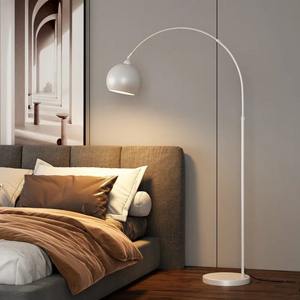 Lampadaire italien design nordique moderne, léger et élégant — LZ4X9M