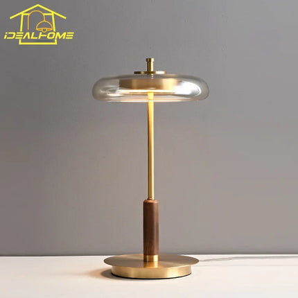 Lampadaire classique en laiton et noyer avec éclairage LED intégré — LZ4P9X