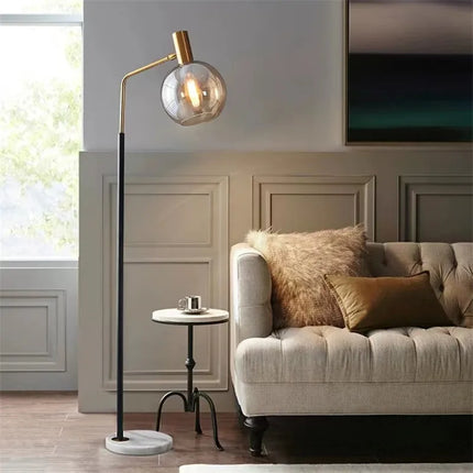 Lampadaire élégant en métal doré et noir avec verre — LZ4X9P2