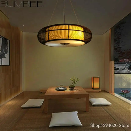 Lustre suspension en bambou fait main au style moderne et élégant — LZ4X9P