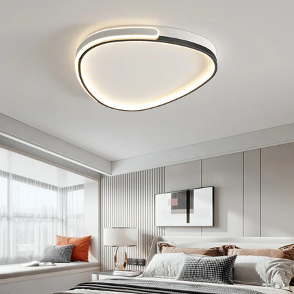 Plafonnier moderne pour intérieur avec éclairage élégant — LZ4X9T2