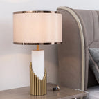 Diamètre 38 cm x hauteur 62 cm / Lumière blanche