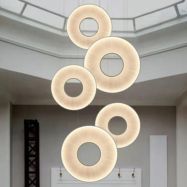 suspension moderne en tissu design pour intérieur élégant
