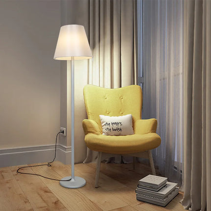 Lampadaire LED italien moderne à intensité réglable — LZ4X9Q