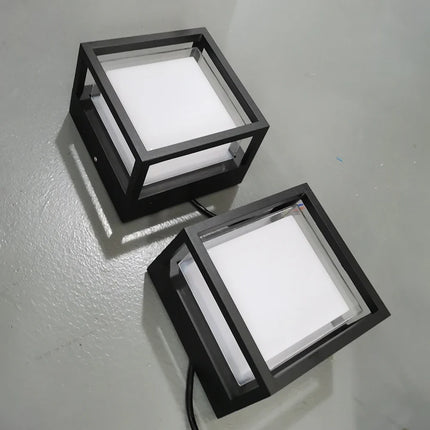 Plafonnier moderne étanche pour décoration intérieure élégante — LZ4P9XJ
