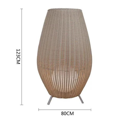 Lampadaire artisanal en rotin naturel pour intérieur et extérieur — LZ4X9M