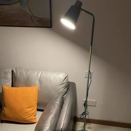 Lampadaire LED réglable style nordique pour éclairage décoratif — LZ4X9Q2