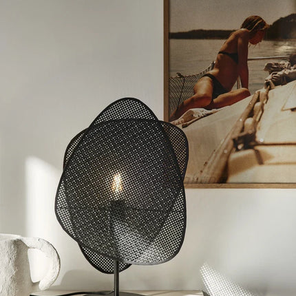 Lampadaire en rotin tressé par styliste français — LZ4X9Q