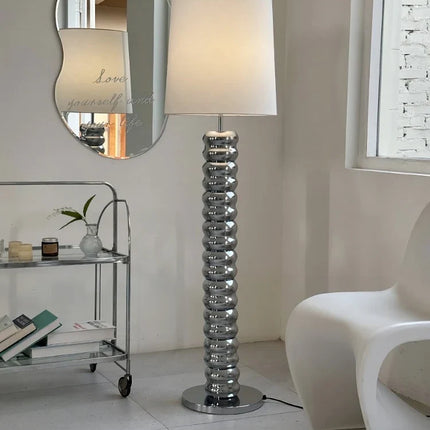 lampadaire bauhaus wabi-sabi ambiance chrome design moderne décoratif