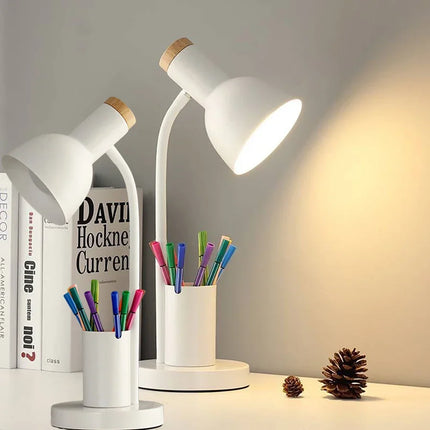 Lampe de bureau LED nordique avec porte-stylo décoratif — LZ4X9P