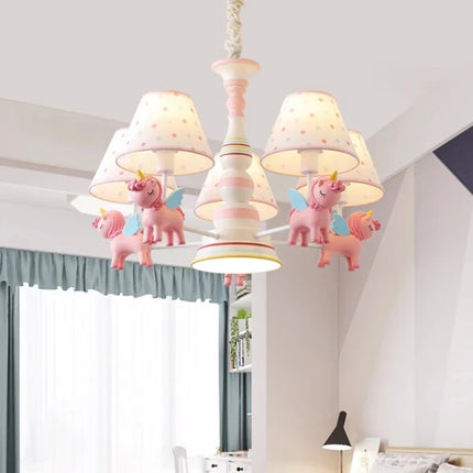 Lustre carrousel romantique pour chambre d'enfant moderne — LZ4X9P2
