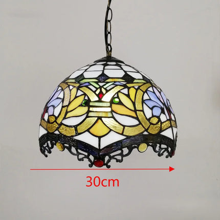 Lustre style vitrail Tiffany méditerranéen pour intérieur raffiné — LZ4X9P2Q