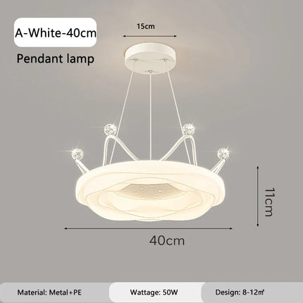 Lustre couronne romantique pour chambre enfant — LZ4P9XQ