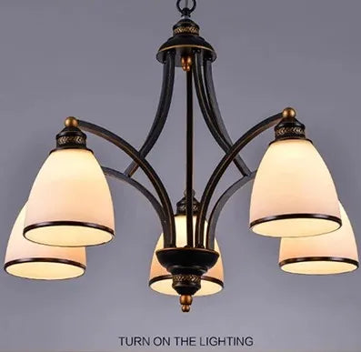 Lustre vintage en fer et bronze avec abat-jour en verre style loft — LZ4X9P