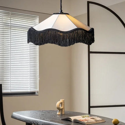 Lustre rétro style américain pour intérieur élégant — LZ4X9T2