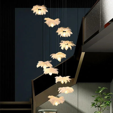 Suspension lustre design plumes d'autruche en verre pour escalier 2024 — LZ4X9Q