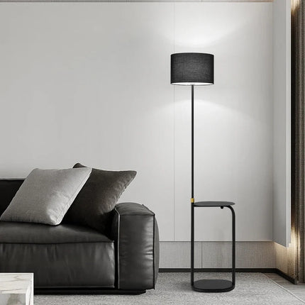 Lampadaire minimaliste avec interrupteur à pied multifonction — LZ7XQ2