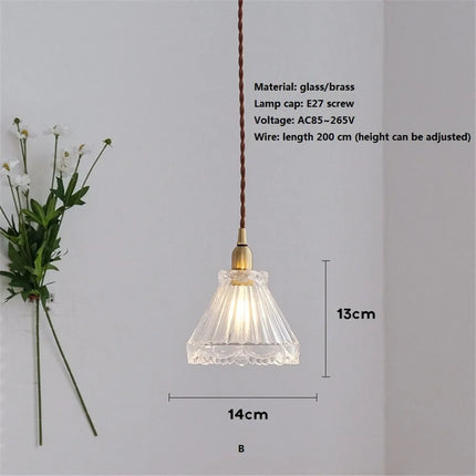 Lustre en laiton et verre au style antique pour décoration — LZ4X9P