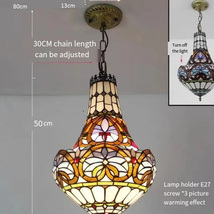 lustre vintage méditerranéen en vitrail pour intérieur élégant