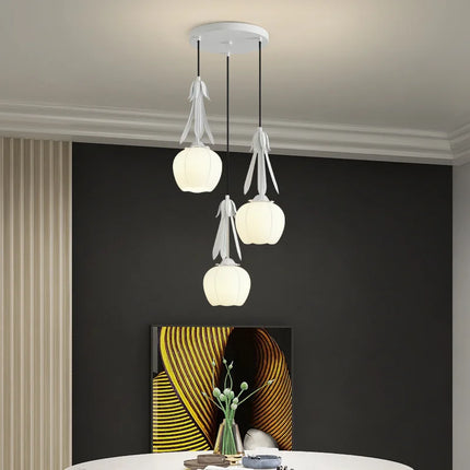 Lustre Art déco en verre avec suspension et abat-jour floral — LZ4X9P