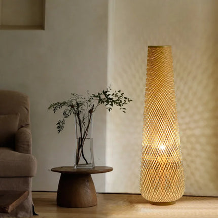 Lampadaire en osier et bambou tissé au style rétro — LZ4X9P2