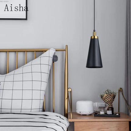 Suspension noire minimaliste à tête unique pour intérieur — LZ4X9Q