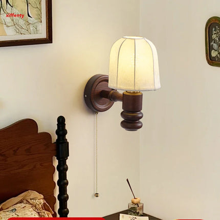Applique murale en bois avec prise et éclairage rétro décoratif — LZ4X9T