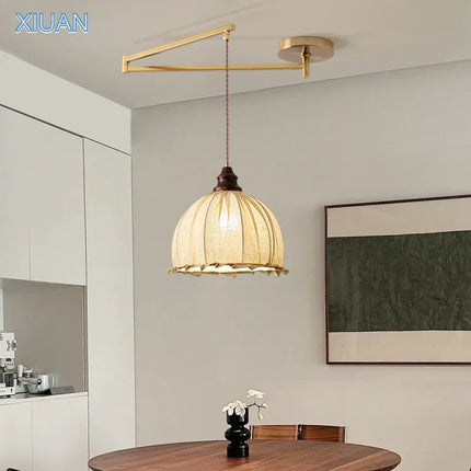 Lustre vintage pliant style wabi-sabi avec tissu appliqué — LZ4X9P2