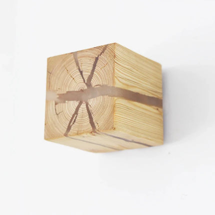 Applique murale cube créatif en bois massif avec LED fait main — LZ4X9QJ