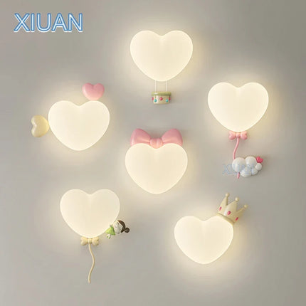 Applique murale LED romantique forme couronne, cœur et nuage pour enfants — LZ4X9T