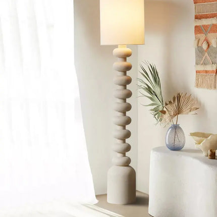 lampadaire design vintage en résine wabi-sabi pour intérieur moderne