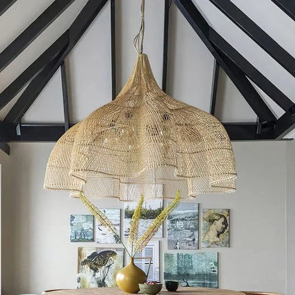 Suspension en rotin aux pétales d’inspiration orientale — LZ4X9P2