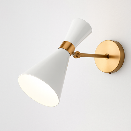 Applique murale LED dorée avec abat-jour triangulaire design — LZ4X9Q2