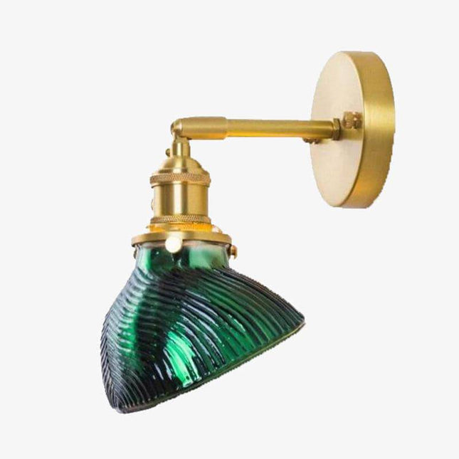 Applique murale design LED dorée avec bras rétro et abat-jour en verre émeraude