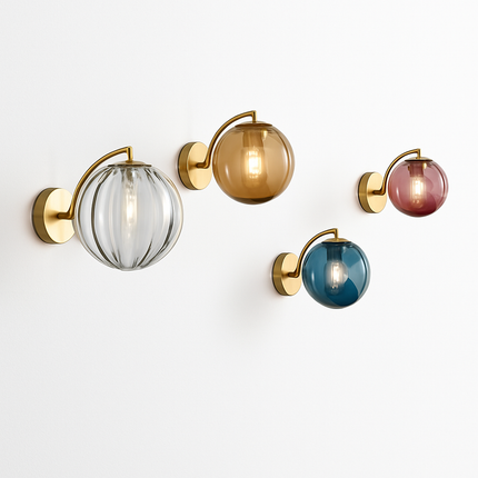 Applique murale LED avec tige dorée et globe en verre coloré — LZ4X9P2