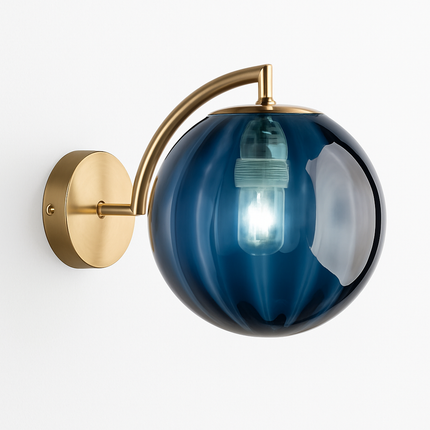 Applique murale LED avec tige dorée et globe en verre coloré — LZ4X9P2