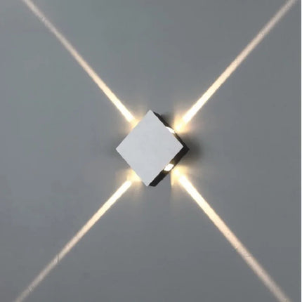 Applique murale LED au design carré minimaliste — LZ4X9P2