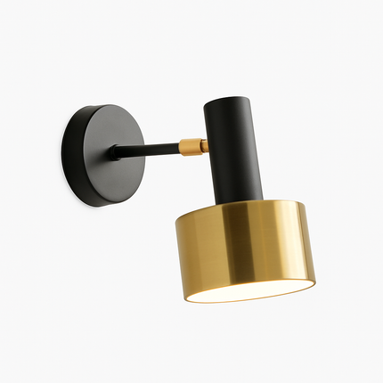 Applique murale LED avec base dorée et abat-jour en métal — LZ4Q7M2