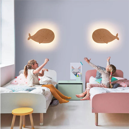 Applique murale LED en bois forme baleine pour enfants — LZ4X9P2