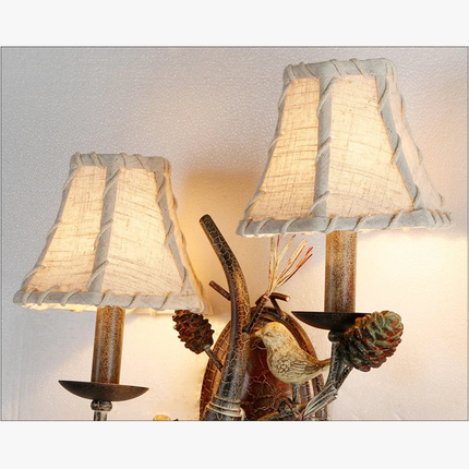Applique murale rétro écossaise avec motif oiseau et pignon de pin — LZ4X9QJ