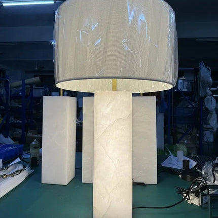 Lustre moderne en marbre naturel au design lumineux — LZ4X9P2